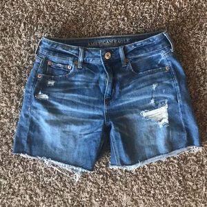 AE tomgirl midi shorts